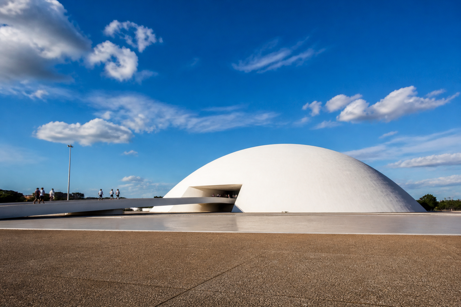 Brasília recebe exposição imersiva sobre a história do modernismo no Museu Nacional